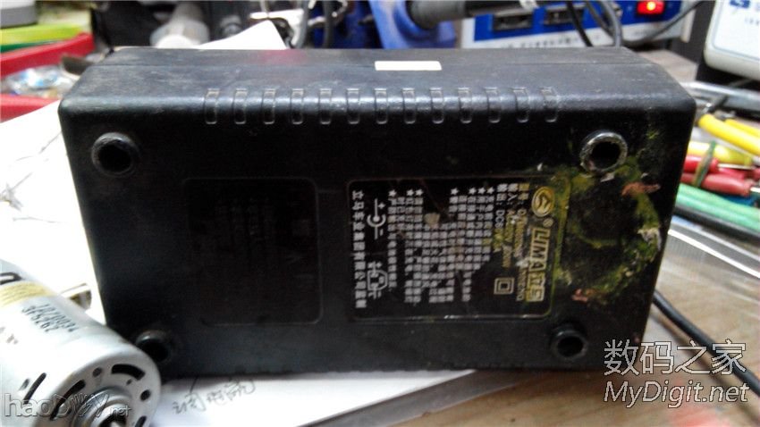 TL494方案的电动车充电器维修并改可调 TL494方案的电动车充电器维修并改可调