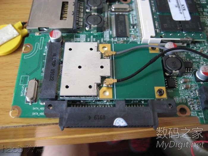 手工打造全金属迷你下载机,手掌大小,实现iPad遥控开机和远程控