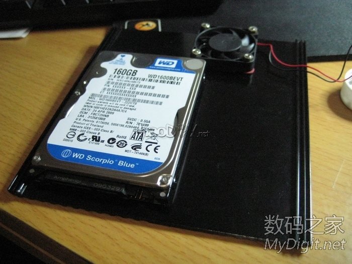 手工打造全金属迷你下载机,手掌大小,实现iPad遥控开机和远程控