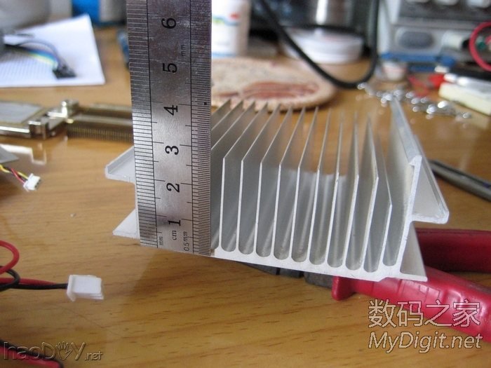 手工打造全金属迷你下载机,手掌大小,实现iPad遥控开机和远程控