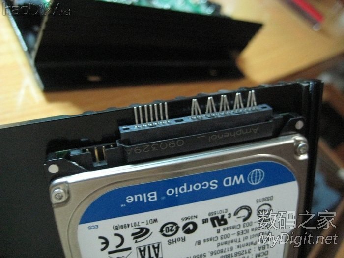 手工打造全金属迷你下载机,手掌大小,实现iPad遥控开机和远程控