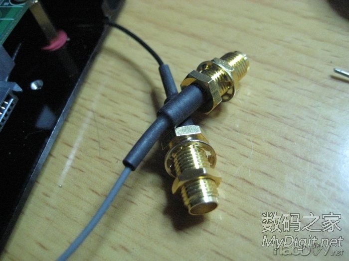 手工打造全金属迷你下载机,手掌大小,实现iPad遥控开机和远程控