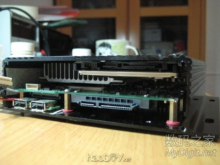 手工打造全金属迷你下载机,手掌大小,实现iPad遥控开机和远程控