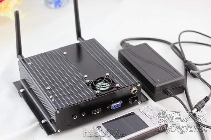 手工打造全金属迷你下载机,手掌大小,实现iPad遥控开机和远程控