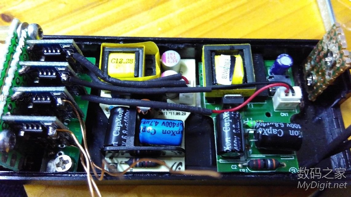 用心做一个4S平衡充,也就是独立充,4个5V1A电源加4个4056充电板