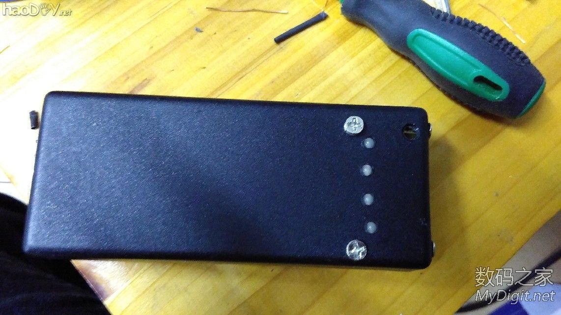 用心做一个4S平衡充,也就是独立充,4个5V1A电源加4个4056充电板