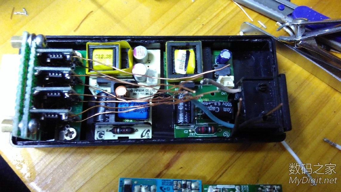 用心做一个4S平衡充,也就是独立充,4个5V1A电源加4个4056充电板