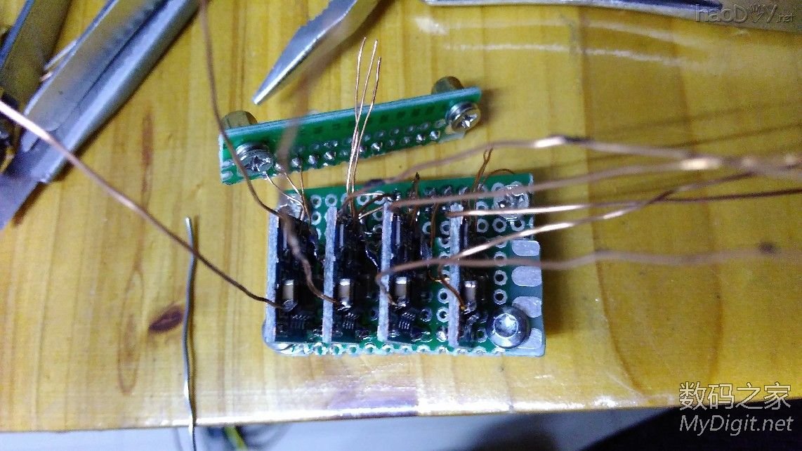 用心做一个4S平衡充,也就是独立充,4个5V1A电源加4个4056充电板