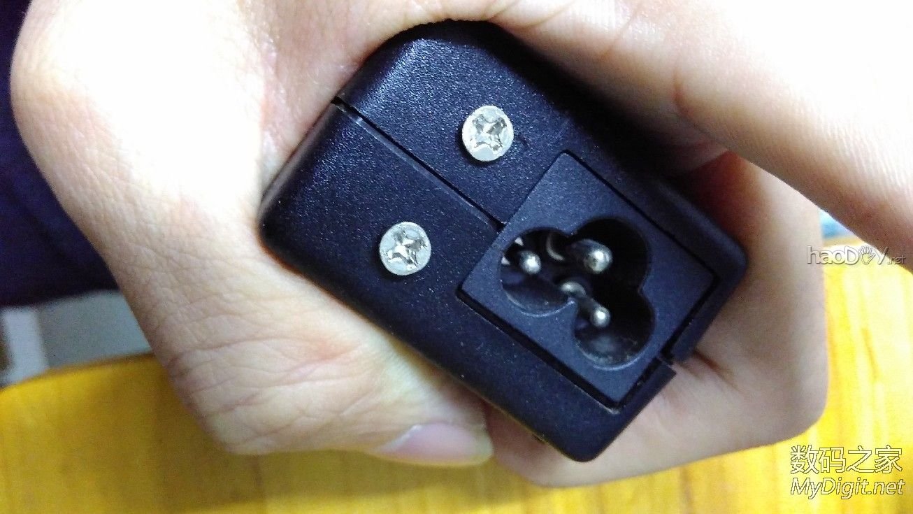 用心做一个4S平衡充,也就是独立充,4个5V1A电源加4个4056充电板