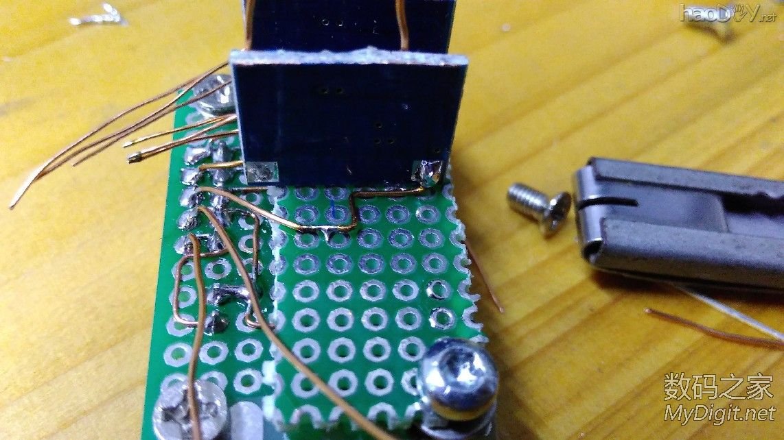 用心做一个4S平衡充,也就是独立充,4个5V1A电源加4个4056充电板