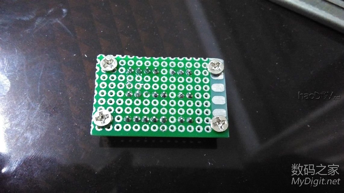 用心做一个4S平衡充,也就是独立充,4个5V1A电源加4个4056充电板 用心做一个4S平衡充,也就是独立充,4个5V1A电源加4个4056充电板