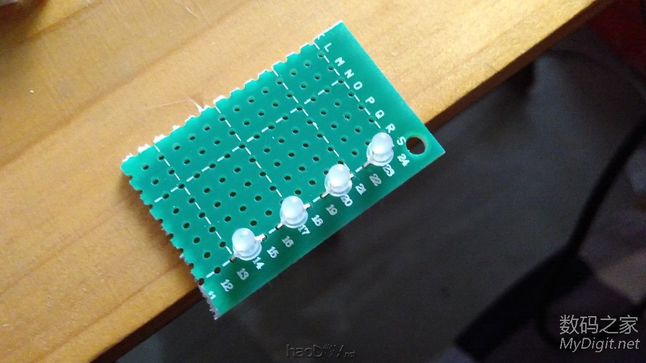 用心做一个4S平衡充,也就是独立充,4个5V1A电源加4个4056充电板 用心做一个4S平衡充,也就是独立充,4个5V1A电源加4个4056充电板