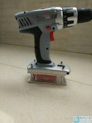 我也发个37块的手钻,加电池