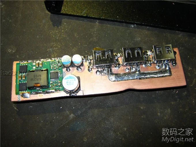 XX牌  54600mah 多输出 移不动电源完工!