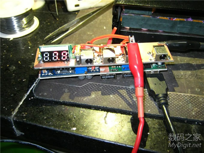 XX牌  54600mah 多输出 移不动电源完工!