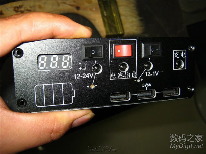 XX牌  54600mah 多输出 移不动电源完工!