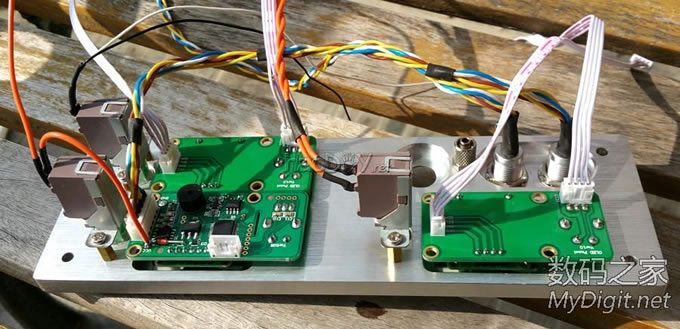 DIY多合一数字高级维修系统 恒温焊台+热风枪+真空吸锡器