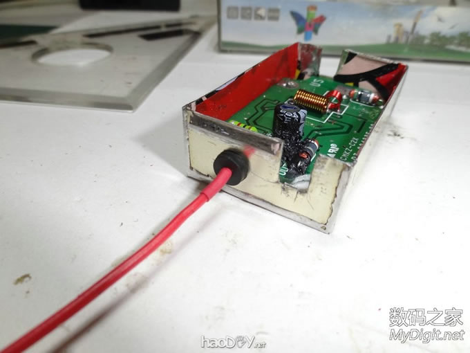 『MM DIY』给车子加个FM信号放大器。