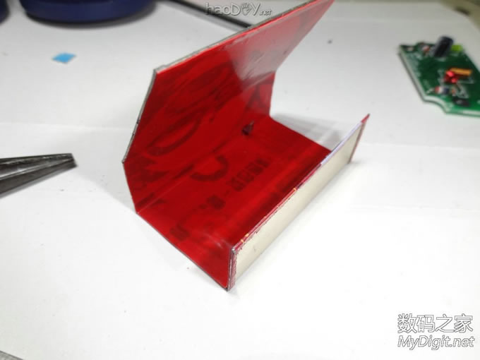 『MM DIY』给车子加个FM信号放大器。 『MM DIY』给车子加个FM信号放大器。