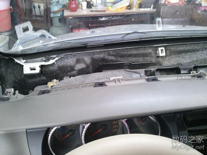 『MM DIY』给车子加个FM信号放大器。