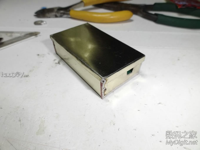 『MM DIY』给车子加个FM信号放大器。