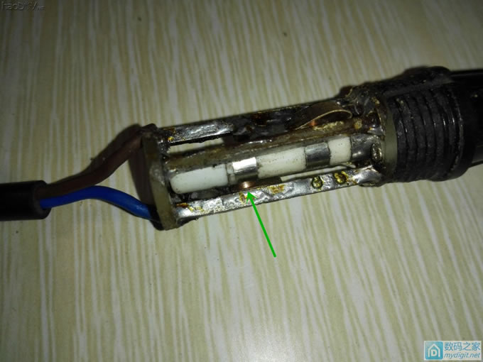 请输入描述 十五的月亮十六圆,我的电烙铁手柄终于也圆满了!废电路板再利用