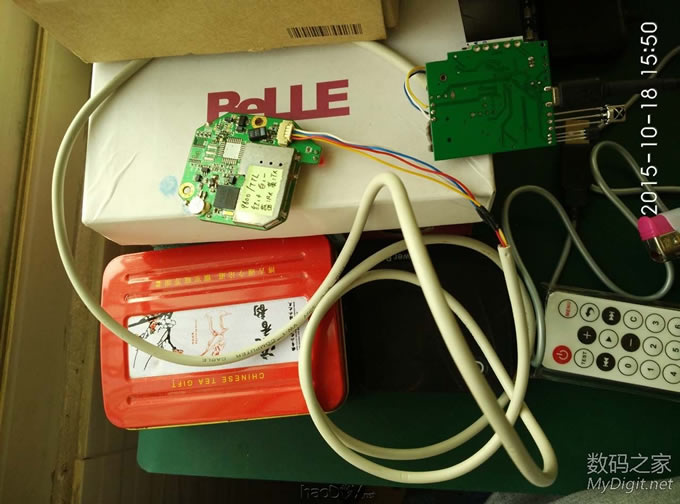 交作业,收到快一个月的玩具,周末玩起来GPS时钟万年历