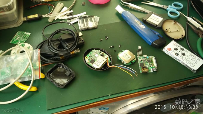 交作业,收到快一个月的玩具,周末玩起来GPS时钟万年历