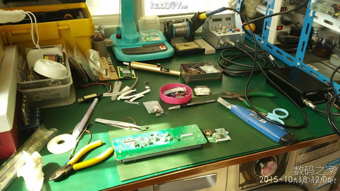 交作业,收到快一个月的玩具,周末玩起来GPS时钟万年历