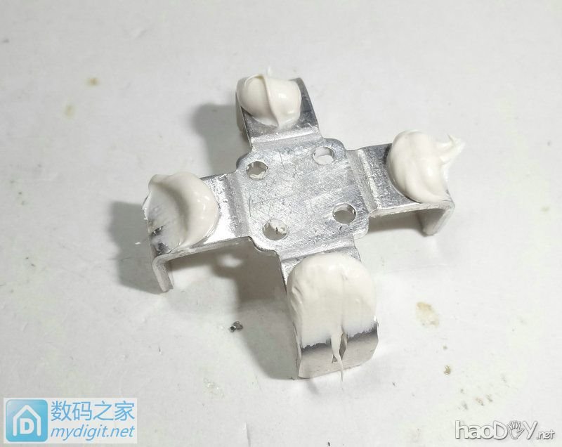 『MM DIY』磊科NW737加散热片。明天要嫁人了~ 『MM DIY』磊科NW737无线路由加散热片。明天要嫁人了~