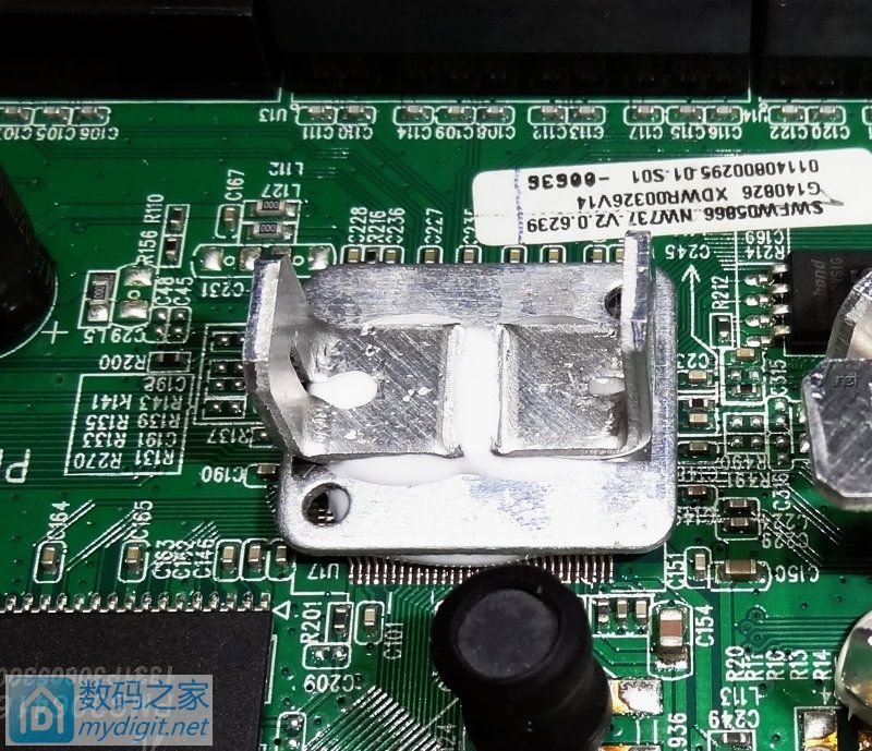 『MM DIY』磊科NW737加散热片。明天要嫁人了~ 『MM DIY』磊科NW737无线路由加散热片。明天要嫁人了~