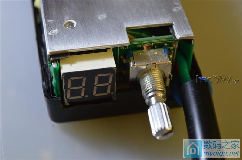 让尊贵白光回归白菜,简单diy迷你便携数显白光t12控制电烙铁,指