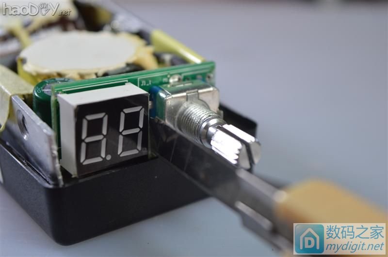 让尊贵白光回归白菜,简单diy迷你便携数显白光t12控制电烙铁,指