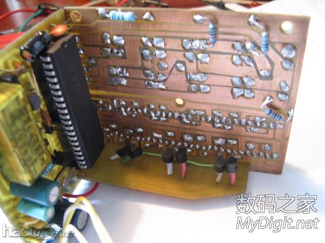 DIY数码管收音机,看全手工刀刻电路板过程