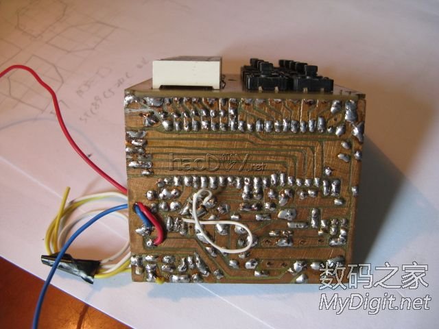 DIY数码管收音机,看全手工刀刻电路板过程