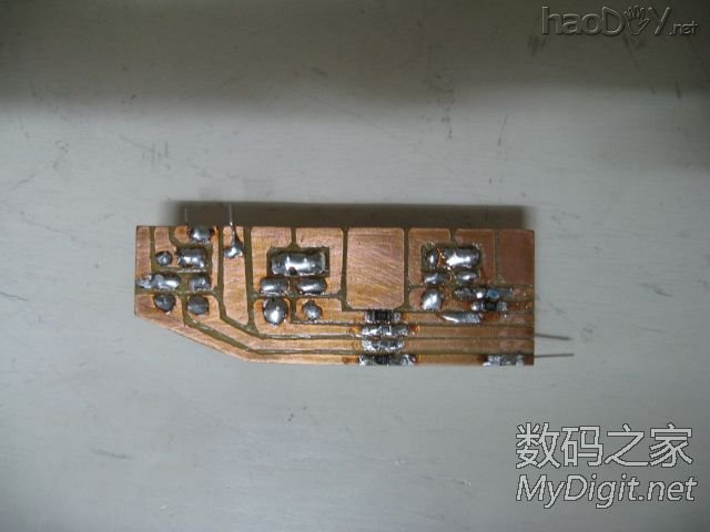 DIY数码管收音机,看全手工刀刻电路板过程