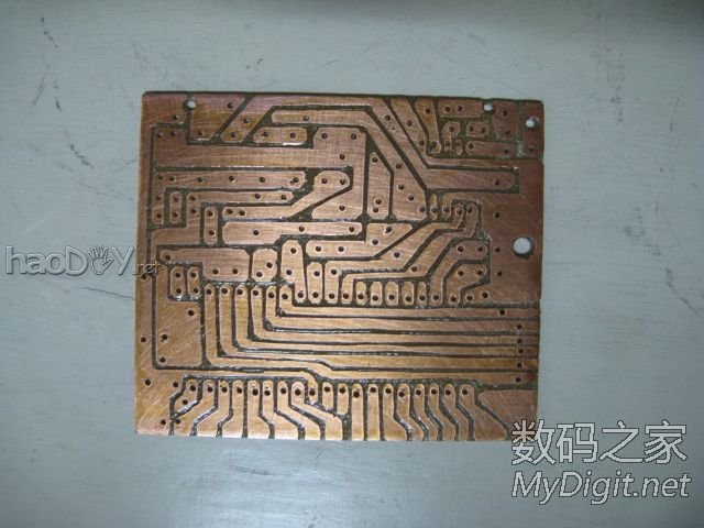 DIY数码管收音机,看全手工刀刻电路板过程 DIY数码管收音机,看全手工刀刻电路板过程