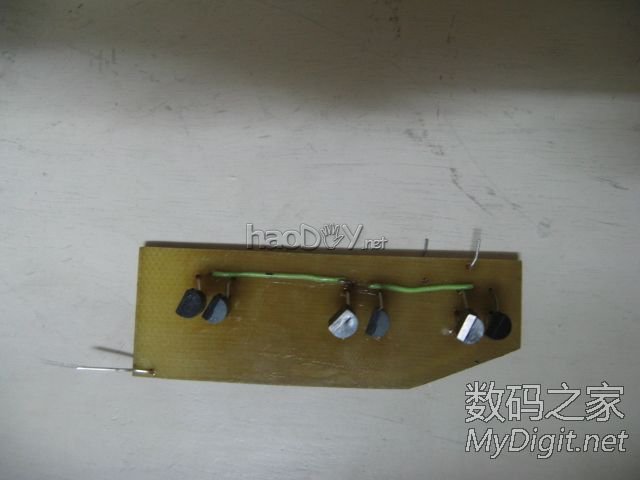 DIY数码管收音机,看全手工刀刻电路板过程 DIY数码管收音机,看全手工刀刻电路板过程