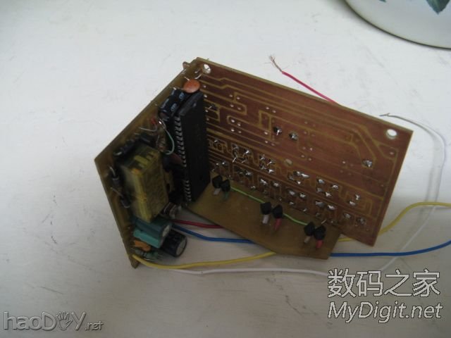 DIY数码管收音机,看全手工刀刻电路板过程