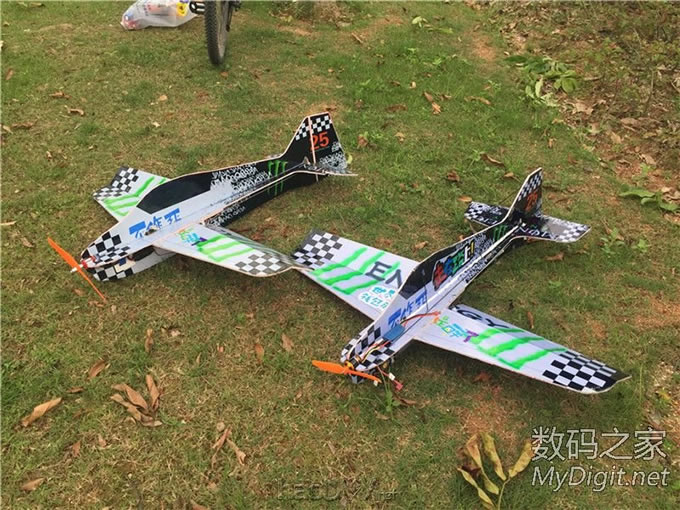 上次大伙们说我这个飞不起来,今天给大伙上个视频,飞得烂别见怪 上次大伙们说我这个飞机模型飞不起来,今天给大伙上个视频,飞得