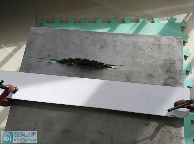 这两天没闲着,受苦受累又做了个铁家伙了却心愿 这两天没闲着,受苦受累又做了个铁家伙了却心愿做了个小台锯