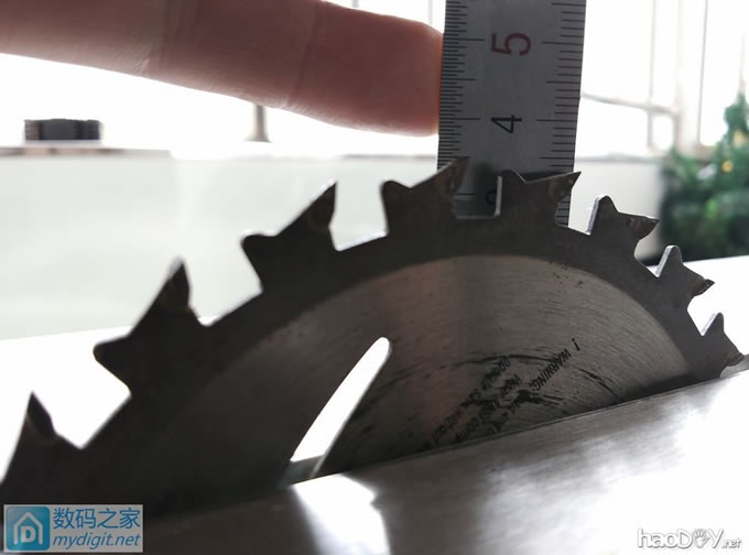 这两天没闲着,受苦受累又做了个铁家伙了却心愿 这两天没闲着,受苦受累又做了个铁家伙了却心愿做了个小台锯