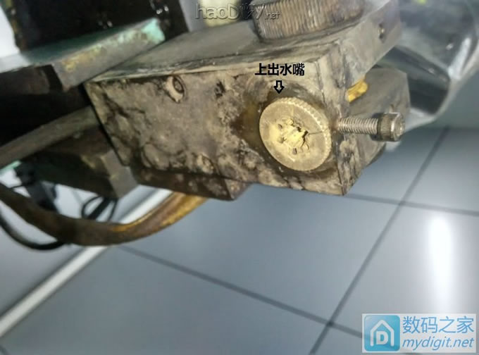 给快走丝线切割换个水嘴,顺便改下结构,效果显而易见!! 给快走丝线切割换个水嘴,顺便改下结构,效果显而易见!!