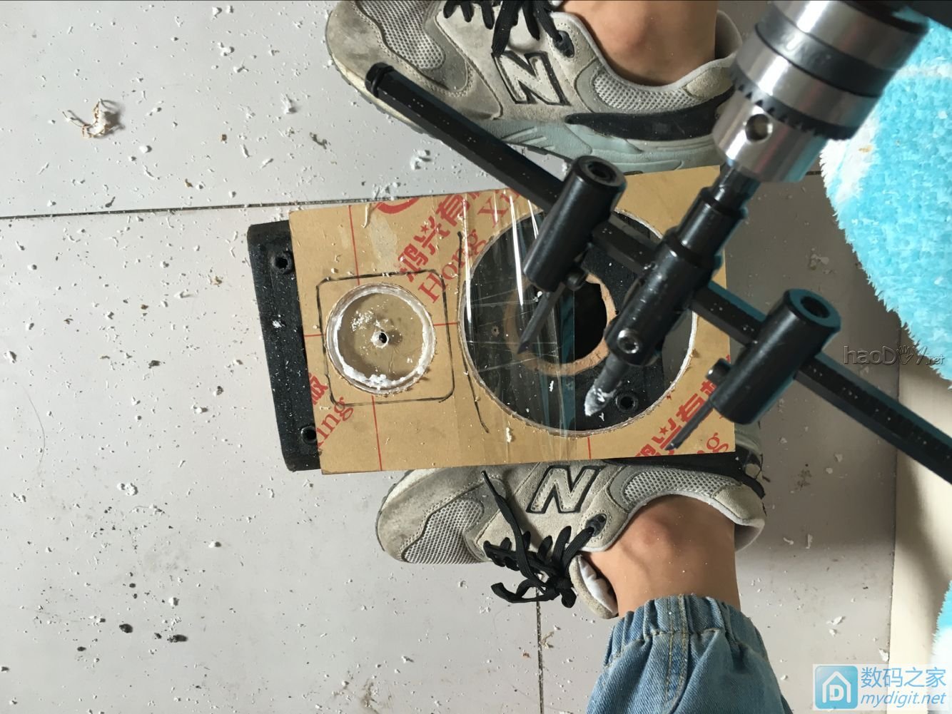 一直在潜水,发一个自己做的亚克力音响 一直在潜水,发一个自己做的亚克力音响