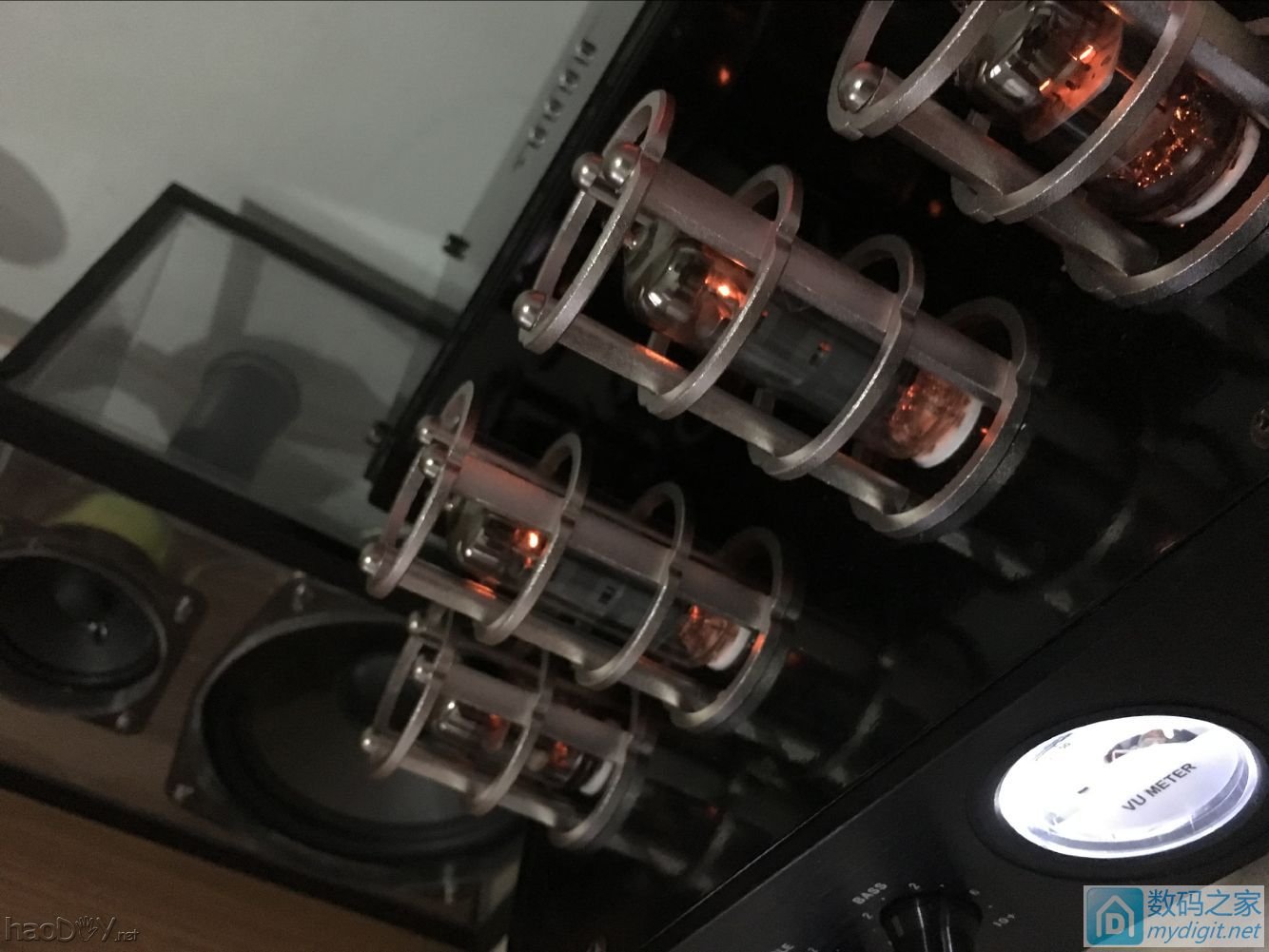 一直在潜水,发一个自己做的亚克力音响 一直在潜水,发一个自己做的亚克力音响