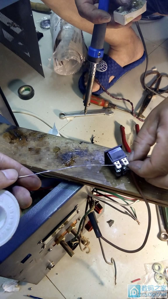 喜欢硬派越野、更喜欢自己DIY,自制了一台点焊机效果不错……
