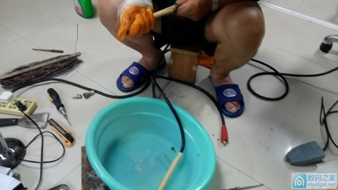 喜欢硬派越野、更喜欢自己DIY,自制了一台点焊机效果不错……