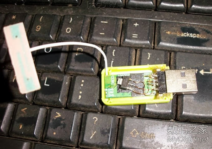 用被电池涨坏的平板电脑WIFI模块制作台式电脑无线网卡!