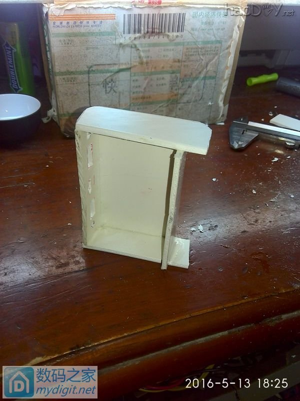 老婆要充电宝,没钱,给她做一个……可移动电池的移动电源——移动中的战斗鸡 老婆要充电宝,没钱,给她做一个……可移动电池的移动电源——移