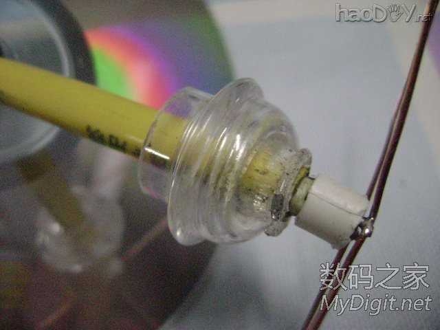 疯狂DIY路由器天线微距特写 疯狂DIY路由器天线(2)